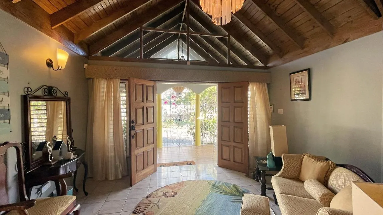 Yancey Largo Villa With Private Pool Montego Bay